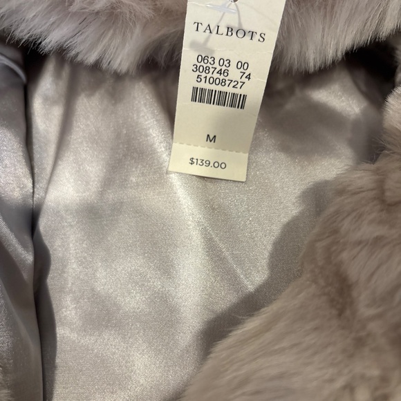 Women’s NWT Talbots Beige Faux Fur Mid Length  Vest Size M - Picture 4 of 6